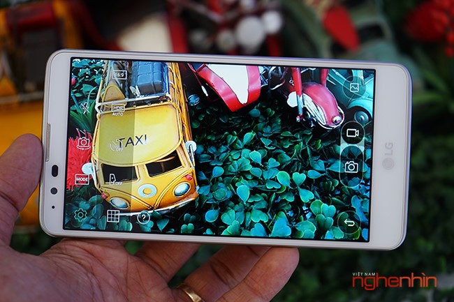 Tren tay dien thoai LG Stylus 2, phablet gia re co but cam ung-Hinh-13