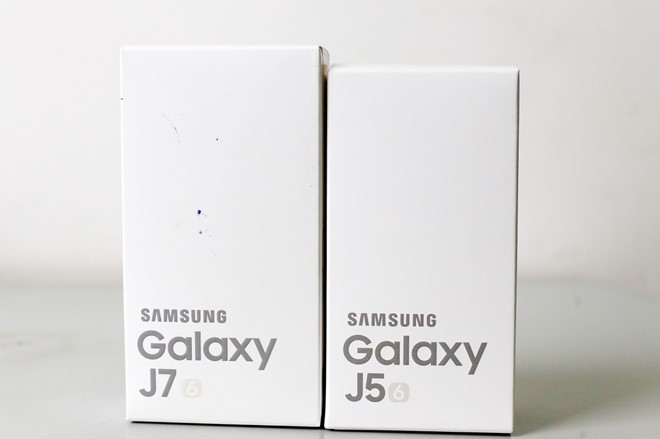 Mo hop dien thoai Samsung Galaxy J5 va J7 phien ban 2016