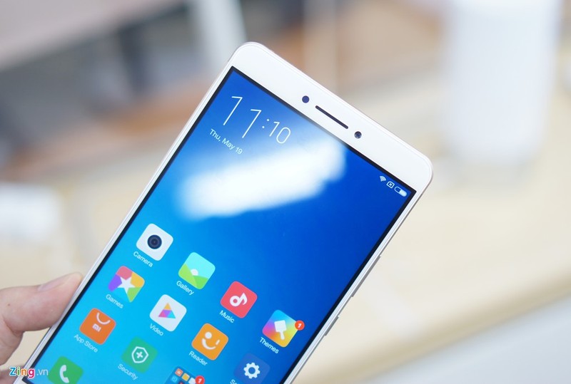 Tan muc dien thoai Xiaomi Mi Max vua ve Viet Nam-Hinh-3