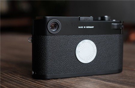 Can canh may anh so khong man hinh Leica M-D (Typ 262) ve VN-Hinh-10