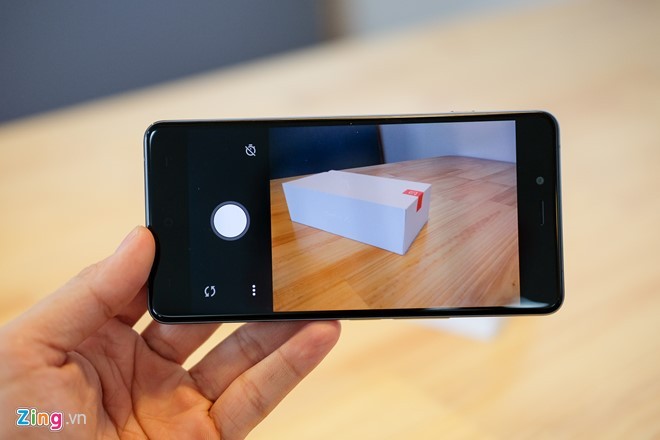 Mo hop dien thoai OnePlus X gia 4,9 trieu o VN-Hinh-11