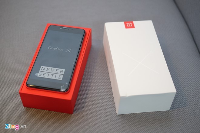 Mo hop dien thoai OnePlus X gia 4,9 trieu o VN-Hinh-2