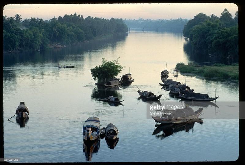 Hinh anh kho quen ve xu Hue dau thap nien 1990-Hinh-6