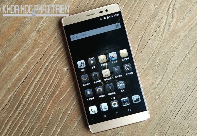 Kham pha dien thoai ZTE Axon Max man hinh 6 inch-Hinh-16