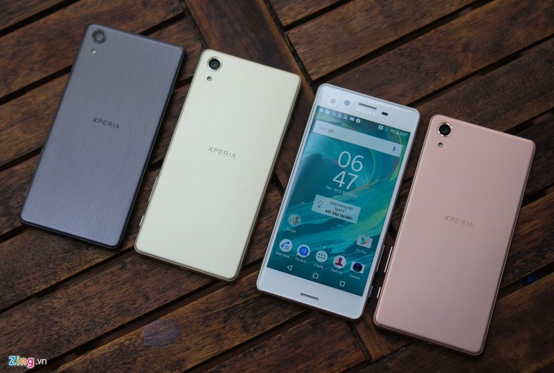 Tren tay dien thoai Sony Xperia X Performance vua ve Viet Nam