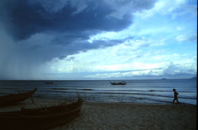 Nhung hinh anh kho quen ve mien Trung nam 1995-Hinh-15