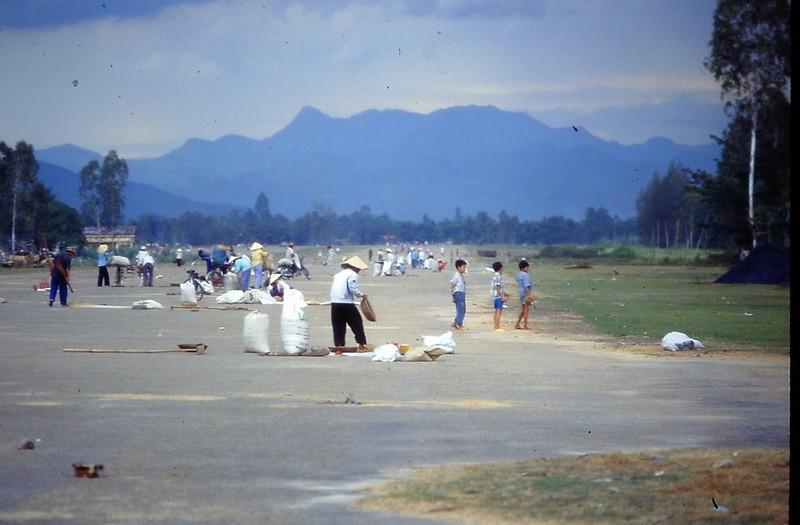 Nhung hinh anh kho quen ve mien Trung nam 1995-Hinh-21