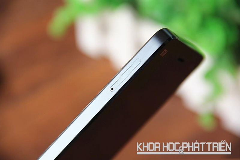 Kham pha dien thoai Xiaomi Mi 4 cau hinh manh gia sieu re-Hinh-11