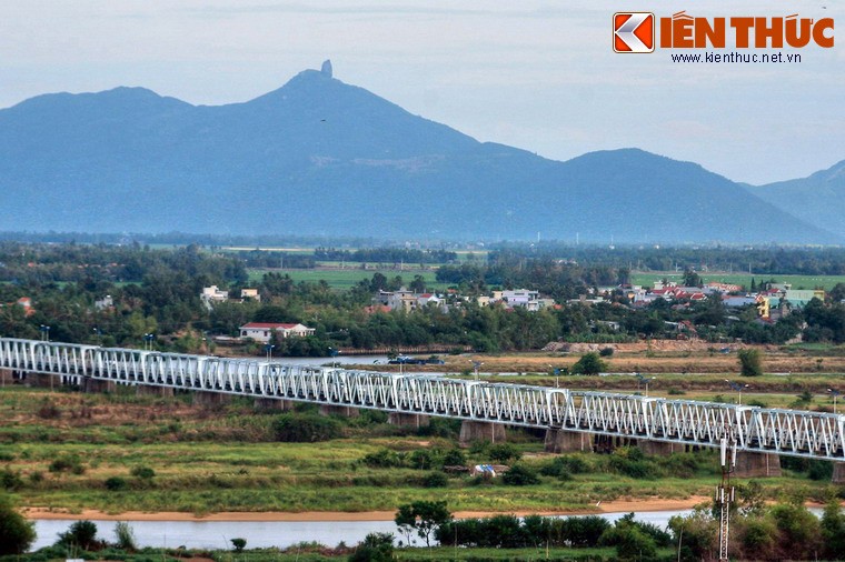 Kham pha nui Da Bia huyen thoai dat Phu Yen-Hinh-6