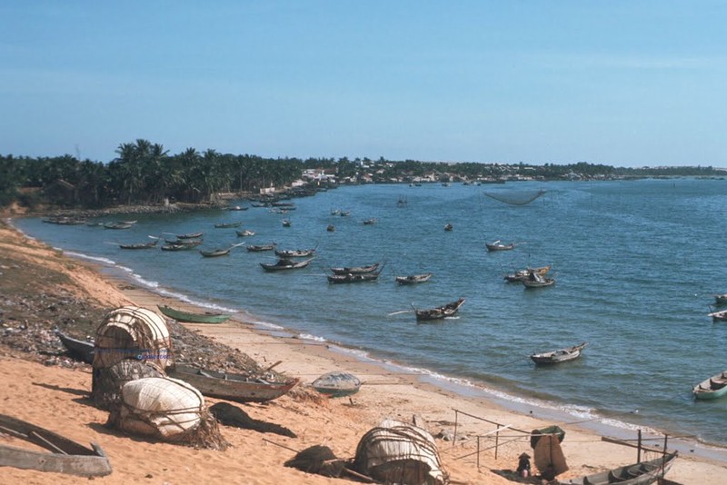 Loat anh an tuong ve Mui Ne nam 1971-Hinh-2