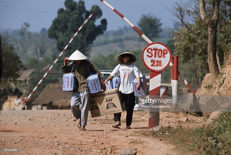 Loat anh muon doi gia tri ve Viet Nam thap nien 1990 (1)-Hinh-7