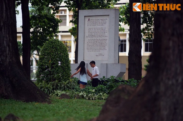 Noi trieu nguoi Sai Gon tu hop mung ngay doc lap 2/9/1945-Hinh-9