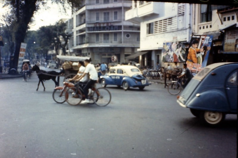 Loat anh cuc sinh dong ve Sai Gon nam 1965-1966 cua linh My (1)-Hinh-3