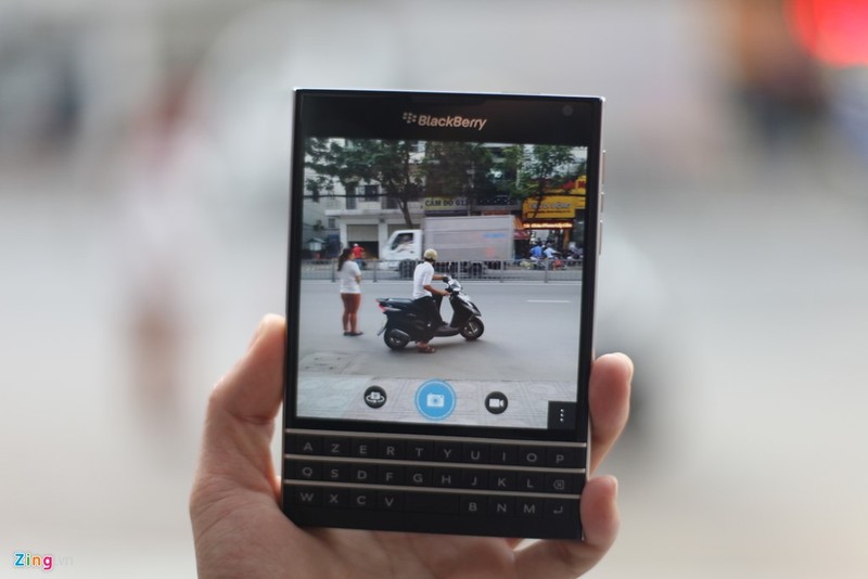 Dap hop BlackBerry Passport “dai ha gia” vua ve Viet Nam-Hinh-13