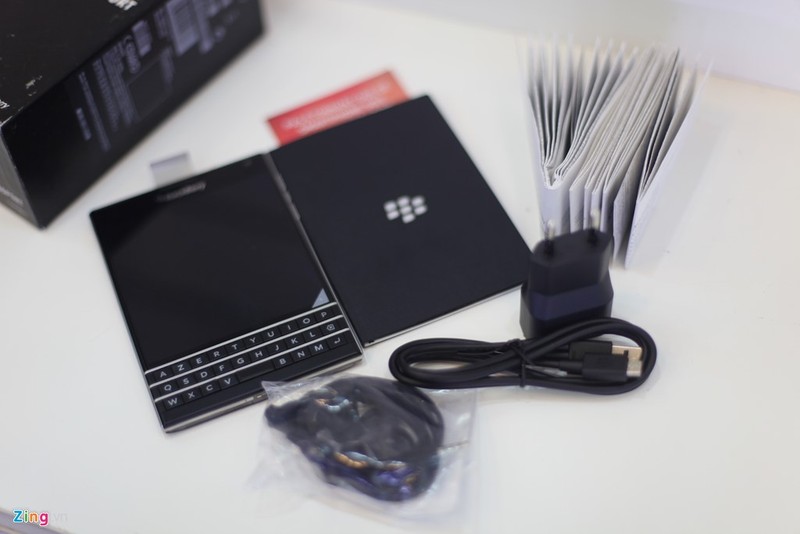 Dap hop BlackBerry Passport “dai ha gia” vua ve Viet Nam-Hinh-2