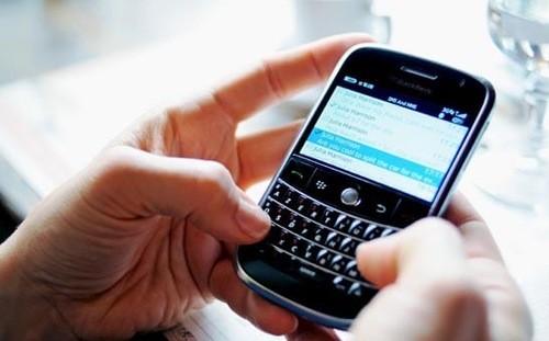 BlackBerry chinh thuc dung san xuat smartphone