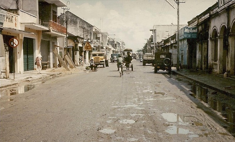 Nha Trang nam 1966-1967 net cang trong anh cuu binh My-Hinh-7