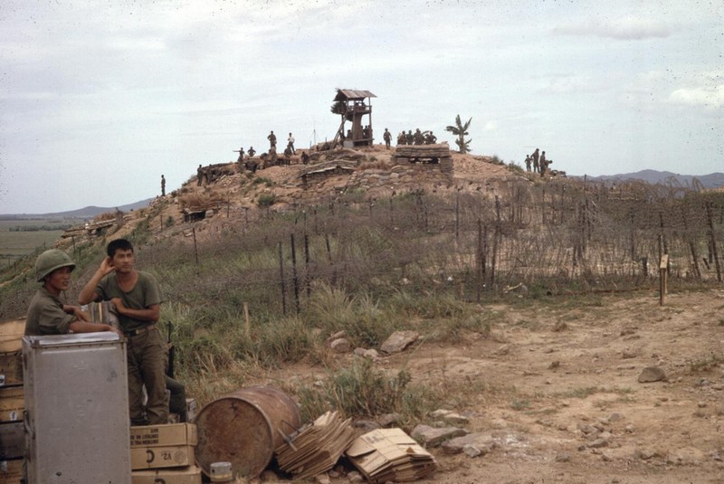 Chien tranh Viet Nam trong loat anh cua Phillip Kemp (1)-Hinh-18