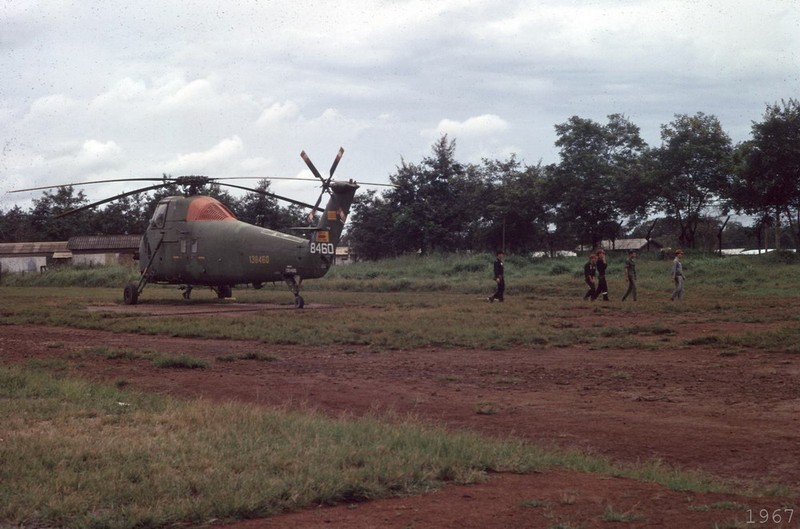 Chien tranh Viet Nam trong loat anh cua Phillip Kemp (2)-Hinh-8