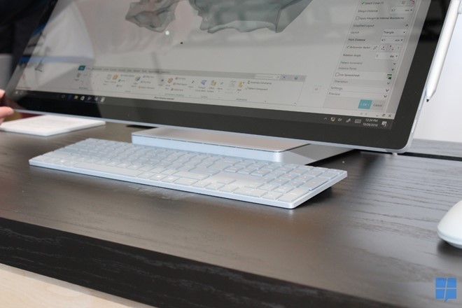 Soi may tinh Surface Book Studio gia khung Microsoft vua ra mat-Hinh-4