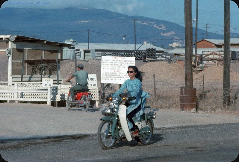 Bo anh cuc doc ve xe may o Nha Trang nam 1969-Hinh-11