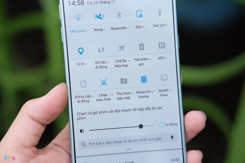 Tren tay Galaxy A8 2016 xanh ngoc xach tay ve Viet Nam-Hinh-9