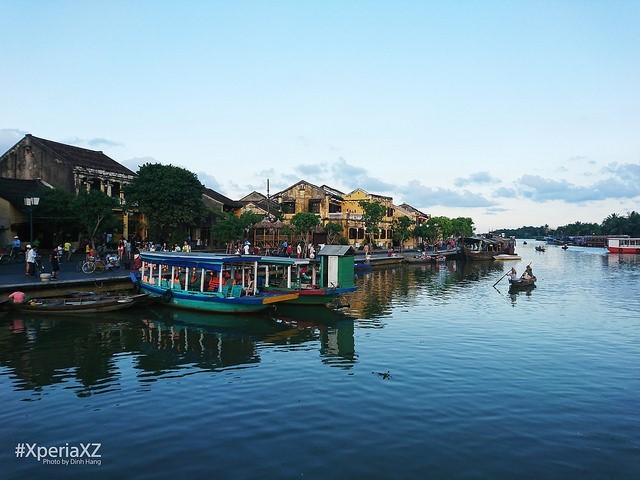 Ngam Hoi An dep lung linh qua ong kinh dien thoai Xperia XZ-Hinh-4