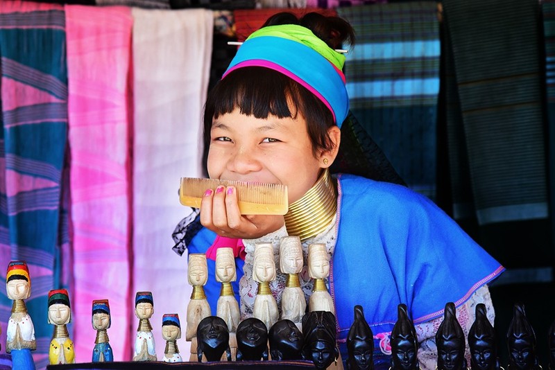 Chan dung phu nu bo toc “huou cao co” o Myanmar-Hinh-4