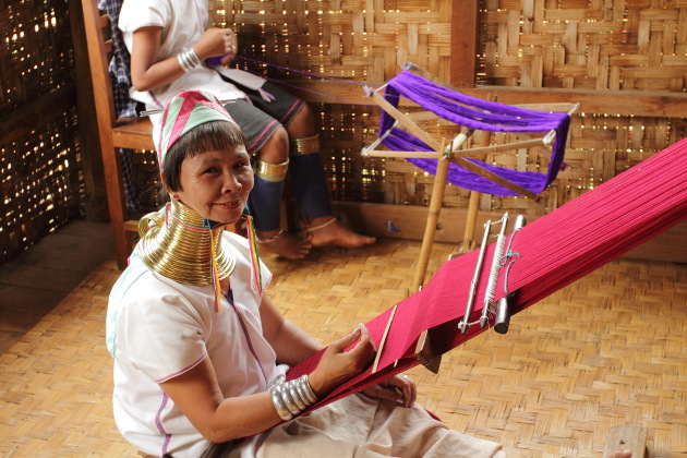 Chan dung phu nu bo toc “huou cao co” o Myanmar-Hinh-7