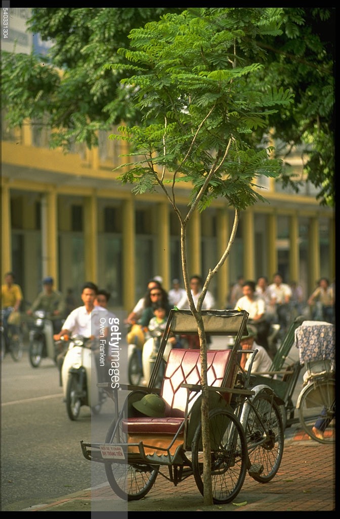 Boi hoi ngam anh than thuong ve Ha Noi nhung nam 1990-Hinh-2