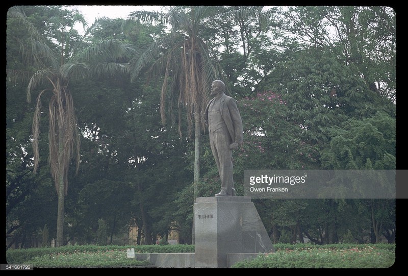 Boi hoi ngam anh than thuong ve Ha Noi nhung nam 1990-Hinh-4