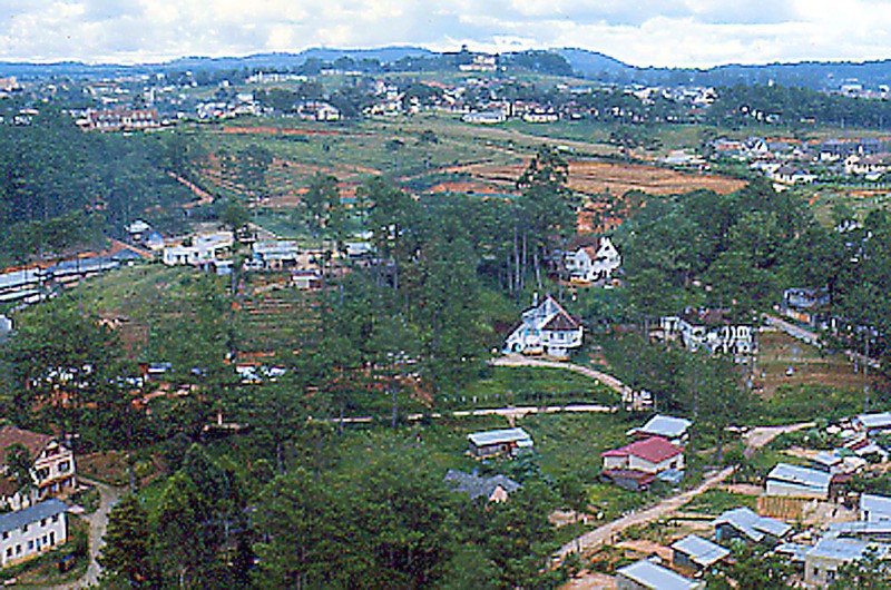 Loat anh tuyet dep ve Da Lat truoc 1975 nhin tu may bay-Hinh-8