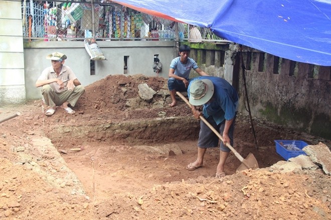 Toan canh cuoc tim kiem lang mo hoang de Quang Trung o Hue-Hinh-2