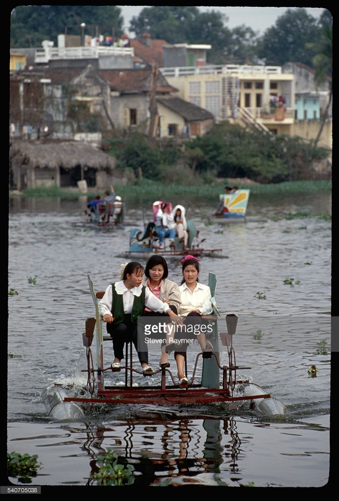 Anh doc ve Tet Nguyen dan o Ha Noi nam 1994-Hinh-9