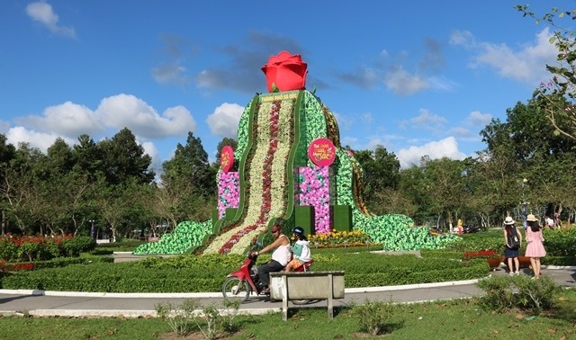 Oai oam nhung ky luc... vo bo, lang phi o Dong Thap