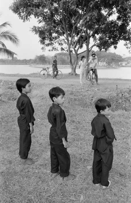 Anh kho quen ve Sai Gon nam 1990 cua John Vink (2)-Hinh-21