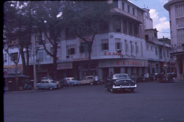 Sai Gon nam 1963 - 1964 trong anh cua Jack Waer (1)-Hinh-7