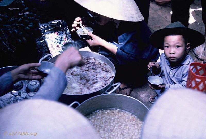 Anh doi thuong thu vi ve Phan Thiet 1967 cua Bob Kelly (2)-Hinh-17