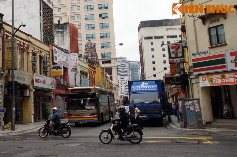 Chum anh doc: Canh kho tin tren via he Kuala Lumpur-Hinh-4