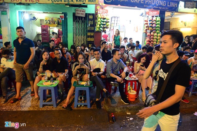 Nguoi dan se duoc bay ban tren via he pho di bo Bui Vien-Hinh-2