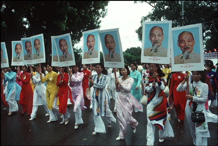 Anh cuc chat ve Ha Noi nam 1994-1995 cua Bruno Barbey (2)-Hinh-3