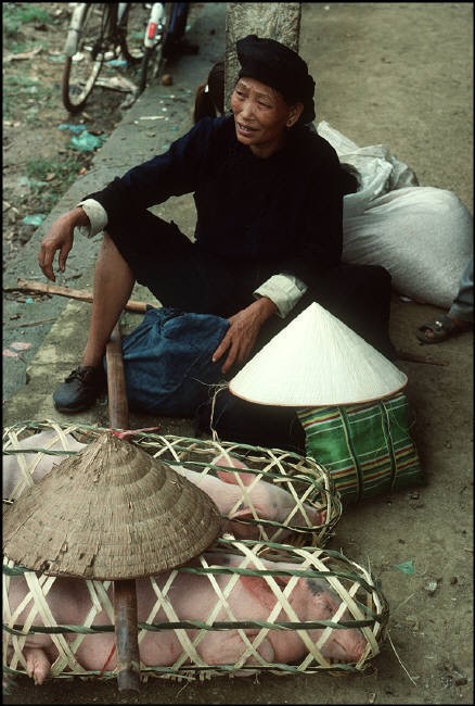 Anh doc ve sac mau cuoc song o Cao Bang nam 1994-1995 (2)-Hinh-8