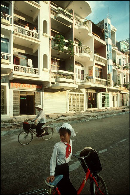 Ngam hinh anh tuyet voi ve Quang Ninh nam 1994 - 1995-Hinh-2