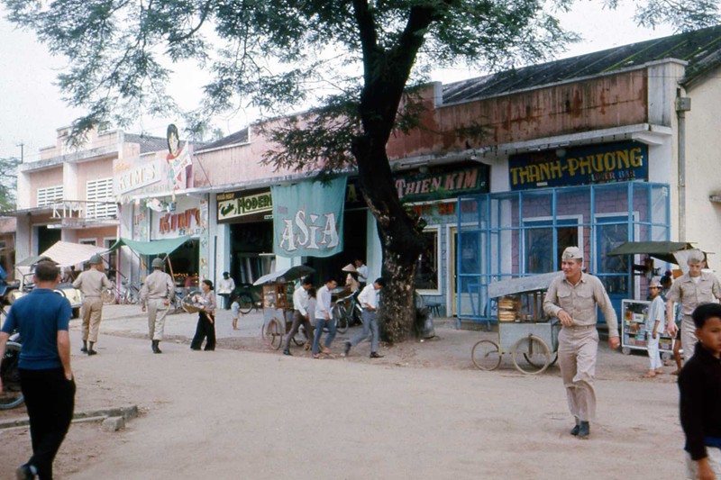 Anh mau net cang ve Da Nang nam 1966 (2)-Hinh-5