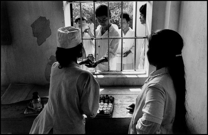 Loat anh “goc canh” ve Ha Noi nam 1990 cua Larry Towell (1)-Hinh-13