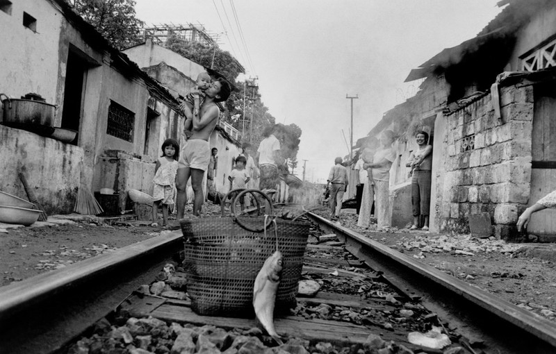 Loat anh “goc canh” ve Ha Noi nam 1990 cua Larry Towell (1)-Hinh-2
