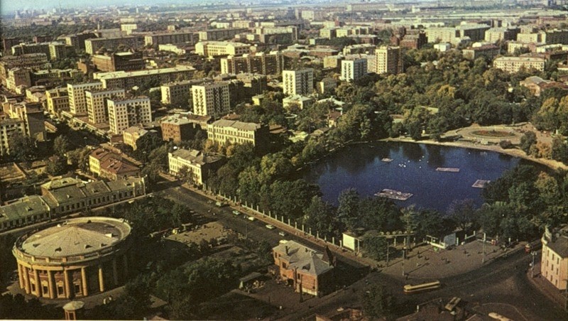 Moscow thap nien 1960 ruc ro trong anh cua pho nhay Canada (1)-Hinh-10