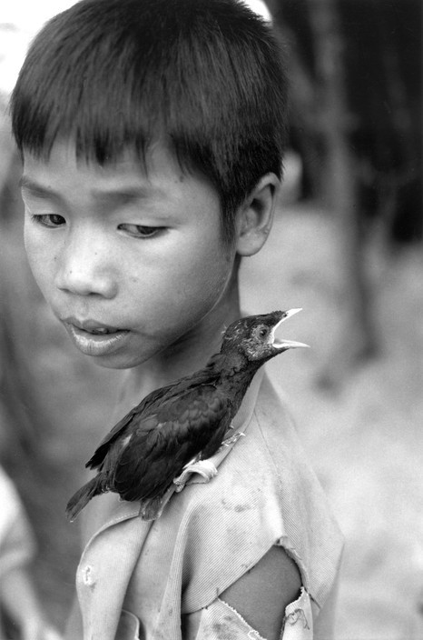Hinh anh khong the quen ve tre em Viet Nam nam 1993 (1)-Hinh-8