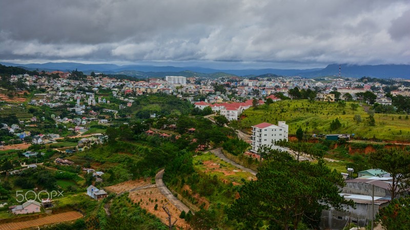 Ngam Da Lat 4 mua mat lanh qua ong kinh khach Tay-Hinh-4