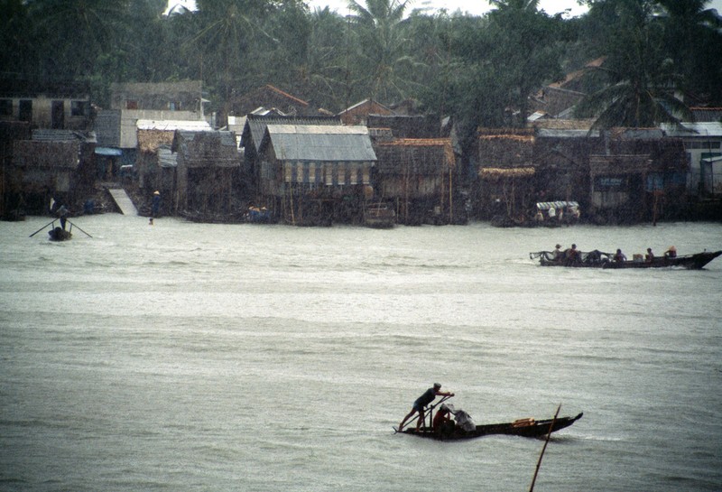 Viet Nam cuoi thap nien 1990 trong anh cua Hiroji Kubota (1)-Hinh-10